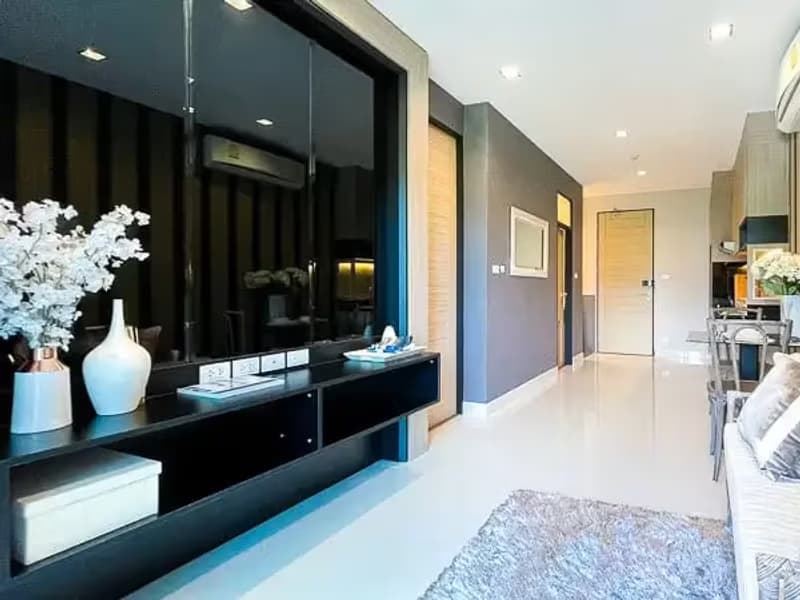 1 Bedroom Condo