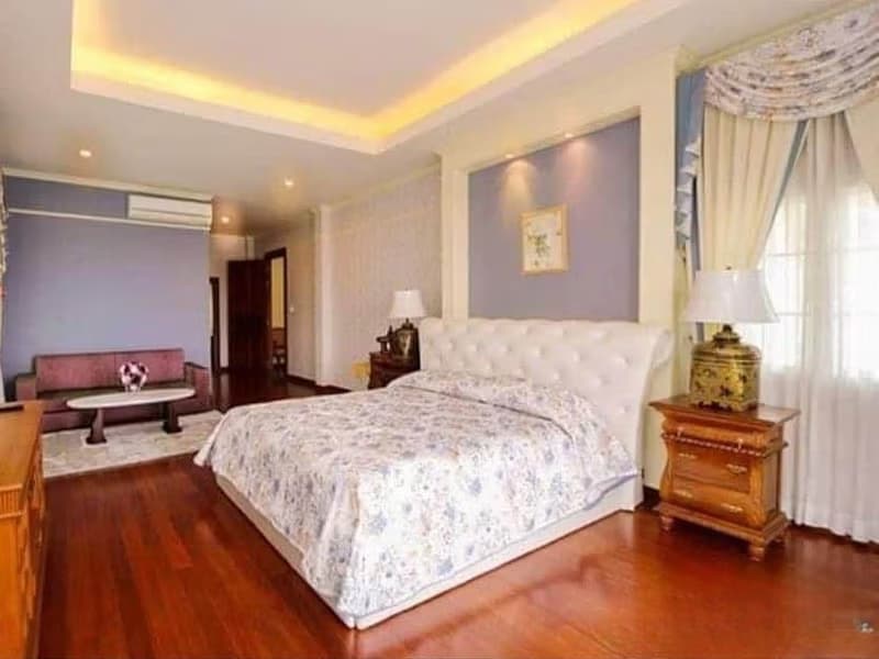 7 Bed House for Rent and Sale in San Sai District