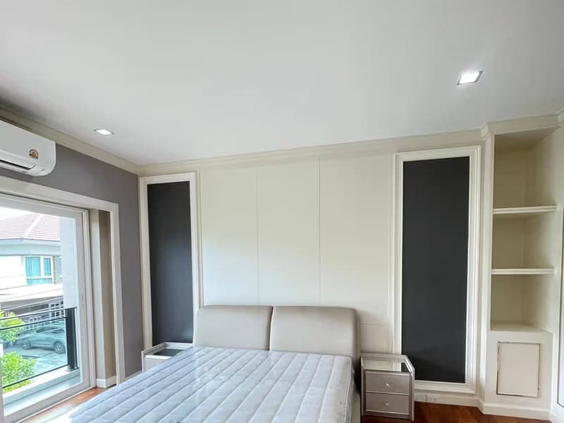 4 Bed House for Rent in บางแก้ว