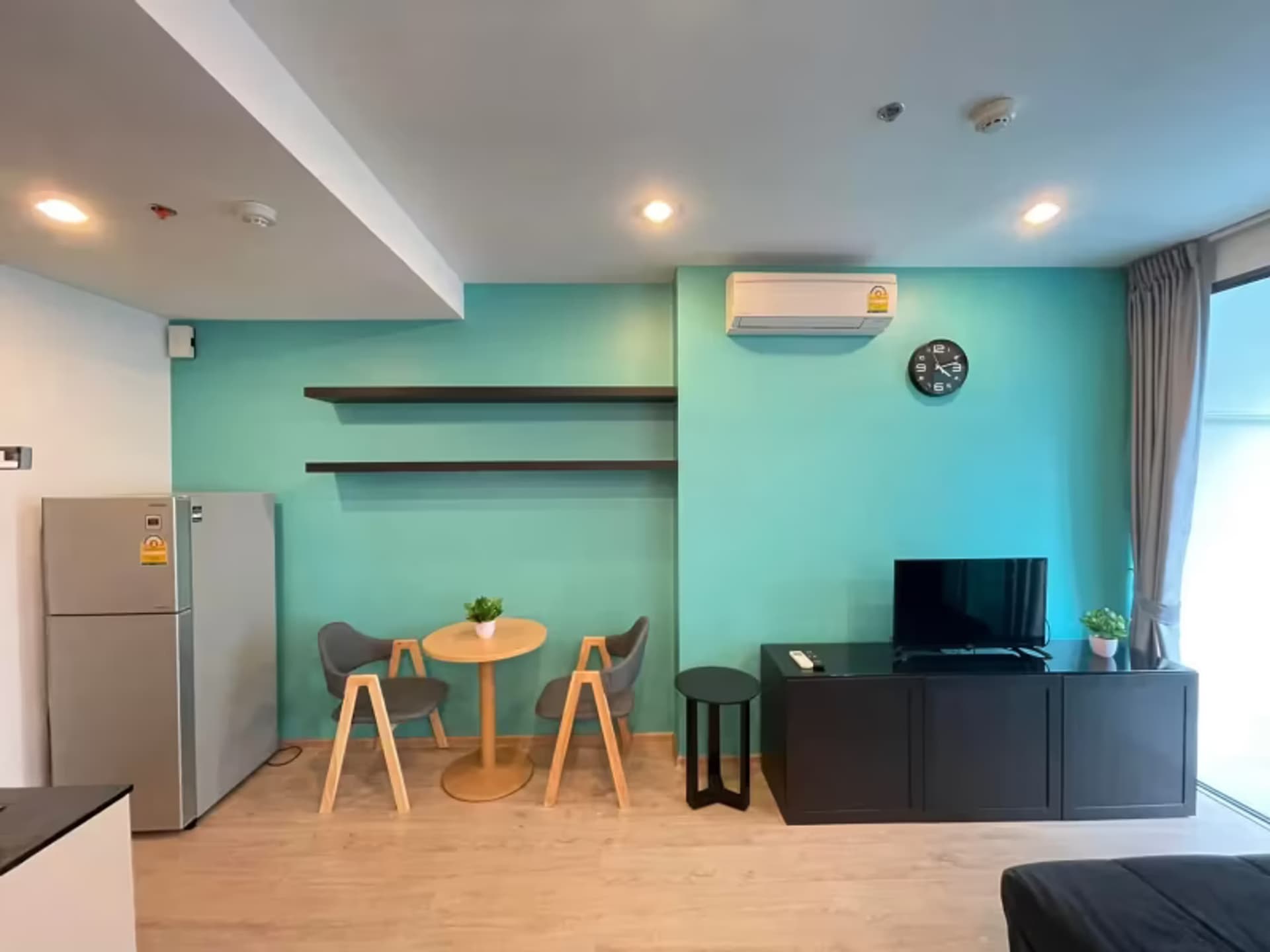  - Image 1