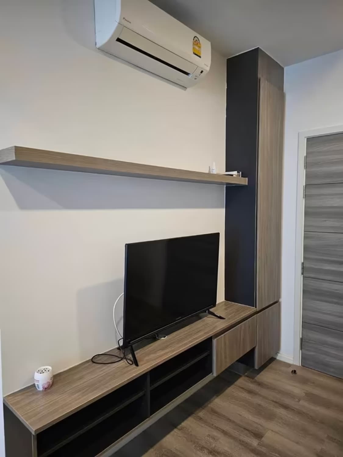  - Image 7