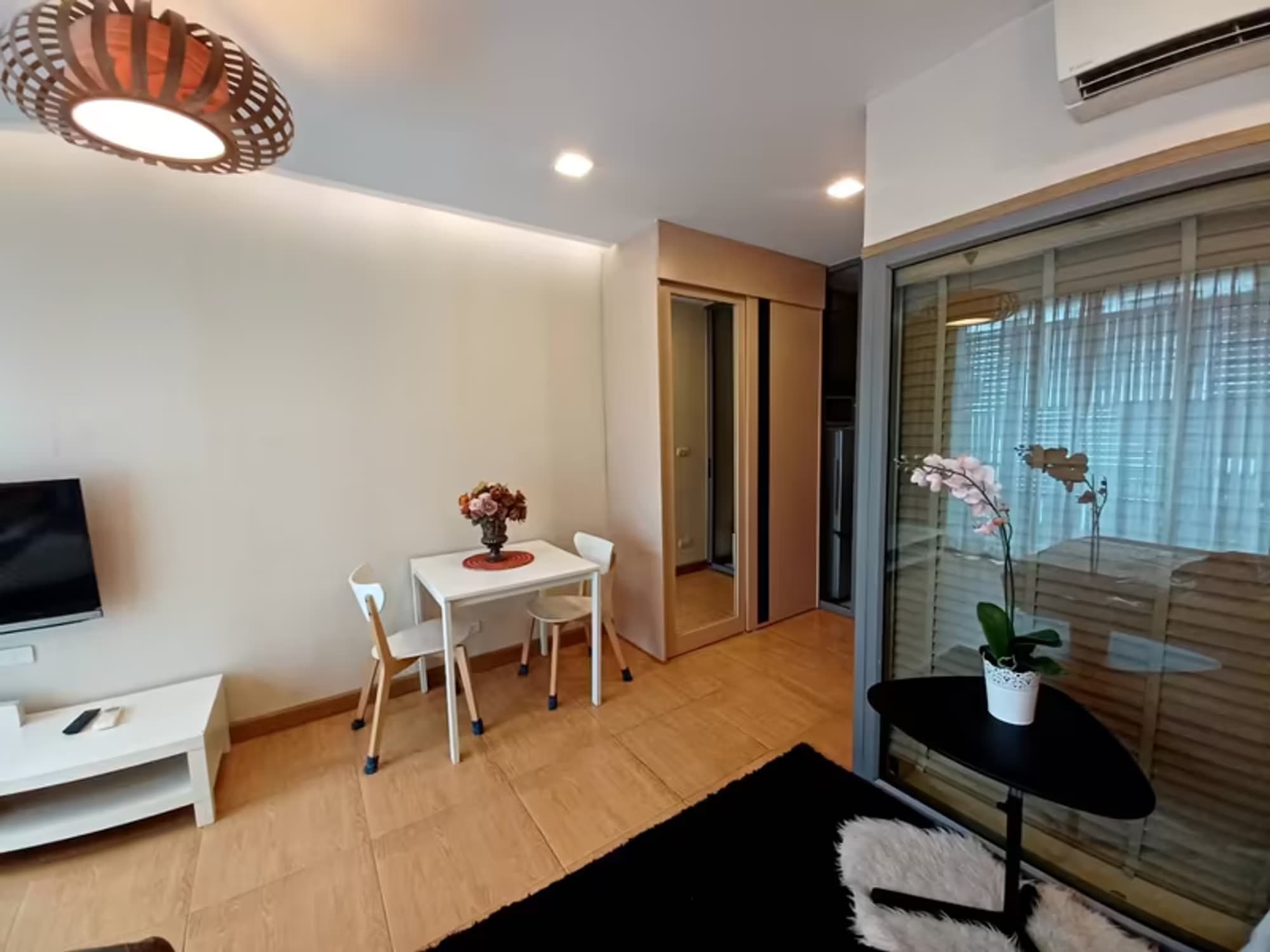 Condo for Rent at Quad Sathon - Image 2