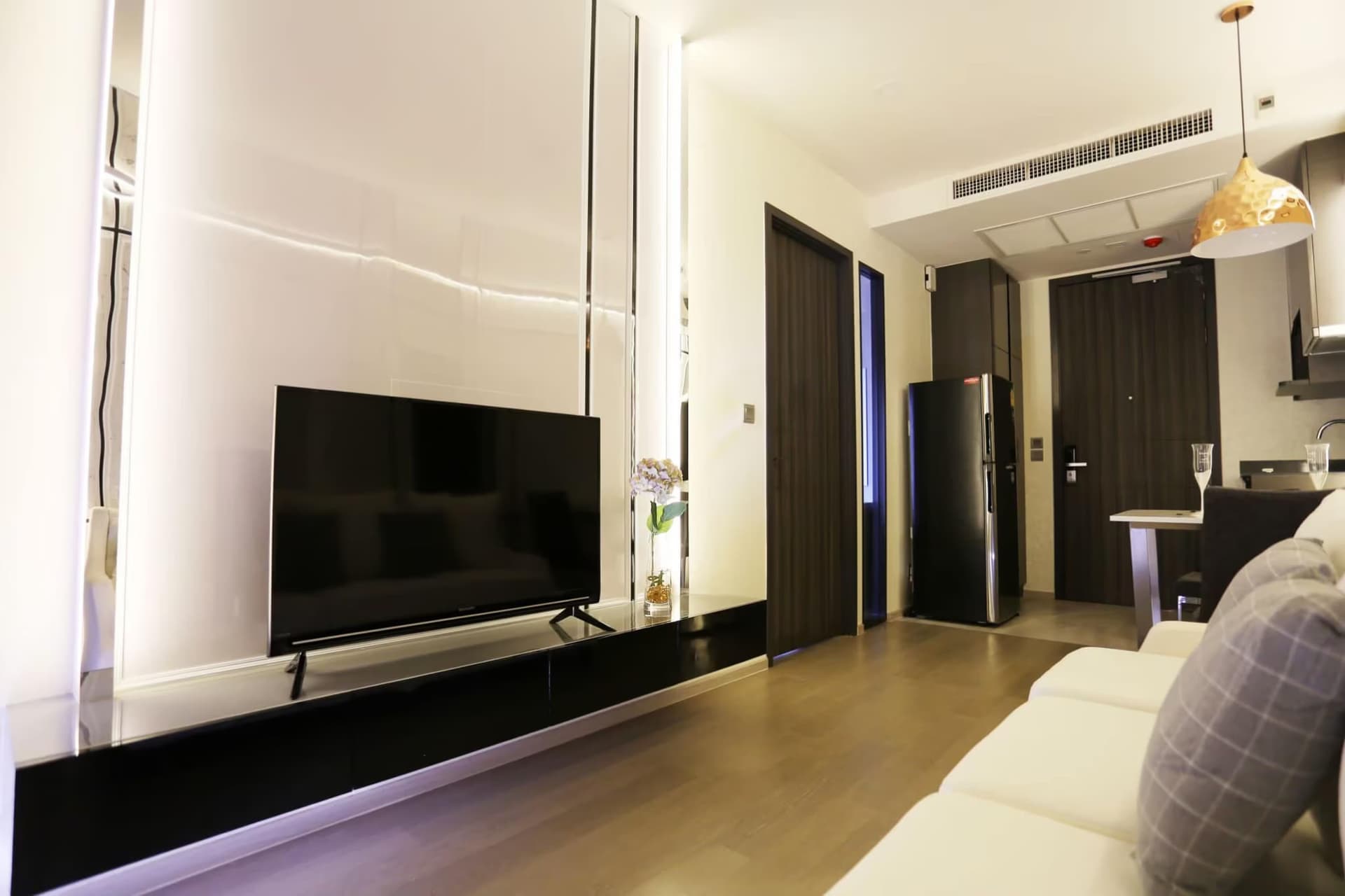 Condo for Rent at Ashton Asoke - Image 2