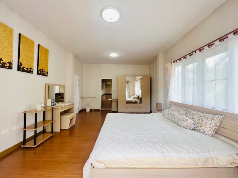 4 Bed House for Rent in Hang Dong