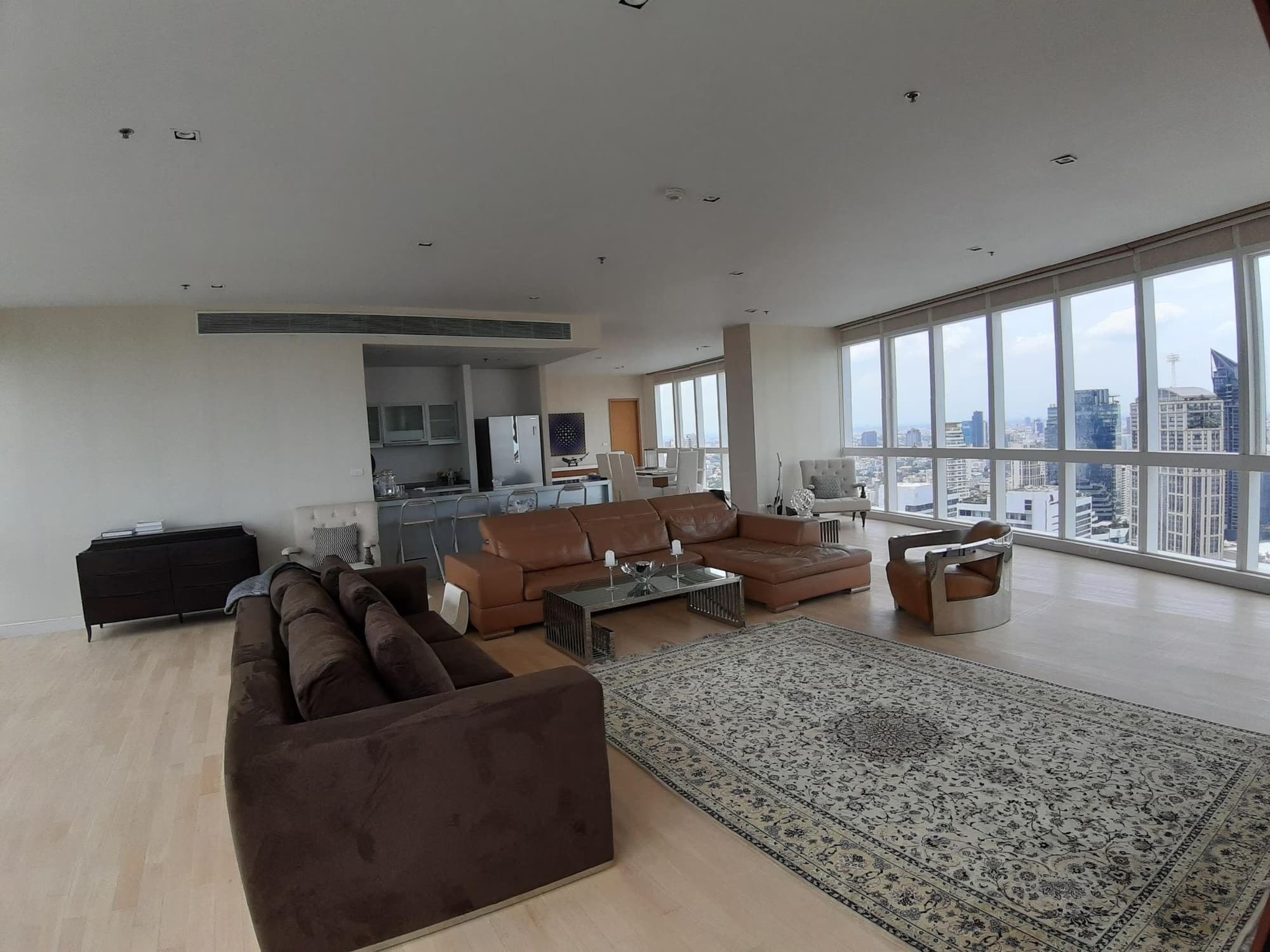 3 Bed Condo for Rent in Khlong Toei - Image 1