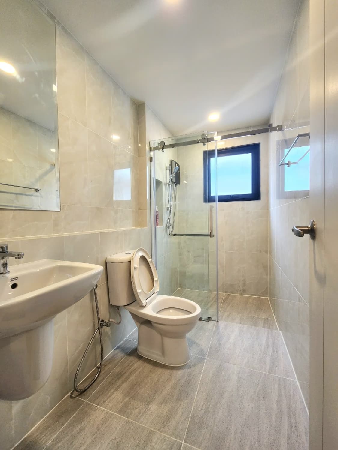 - Image 20