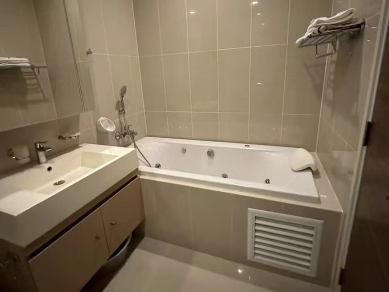 Condo for Rent at Q Asoke
