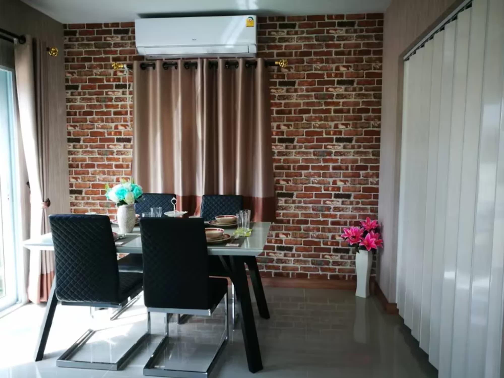 2 Bedroom House - Image 15