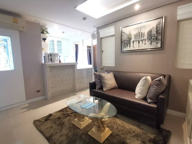 3 Bed Condo for Rent and Sale in Khlong Toei