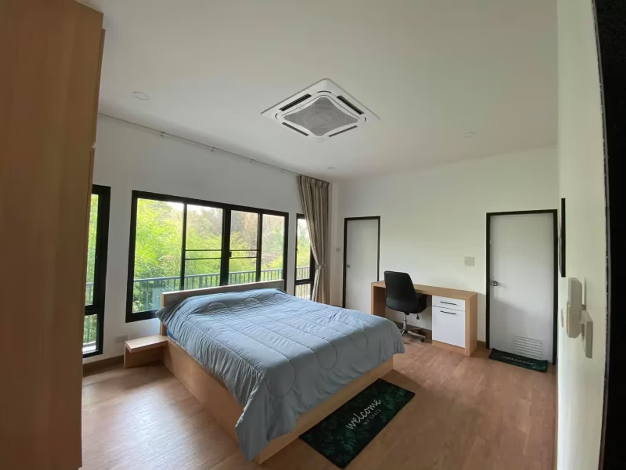 5 Bedroom House - Image 14