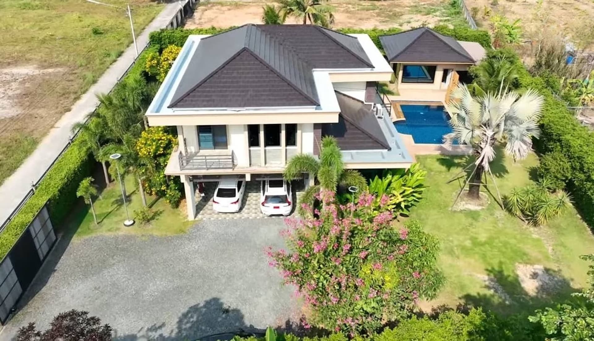 3 Bed House for Rent and Sale in San Sai District - Image 1