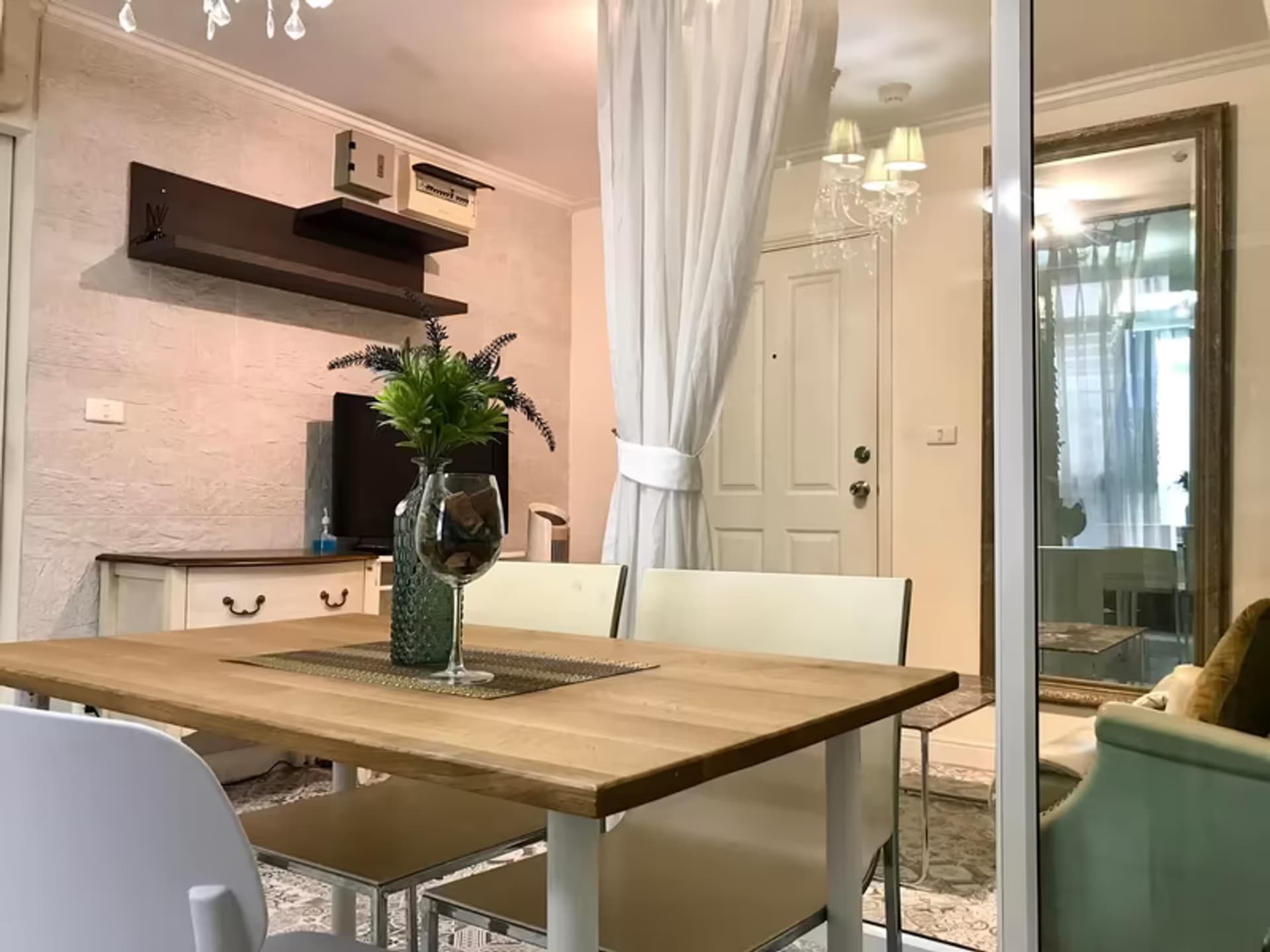 1 Bedroom Condo - Image 8
