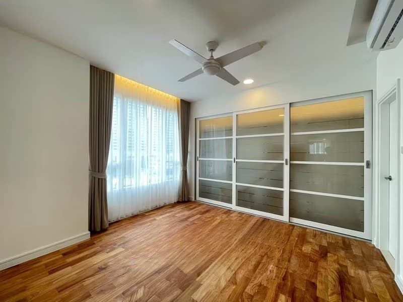 2 Bed Condo for Rent in Khlong Toei