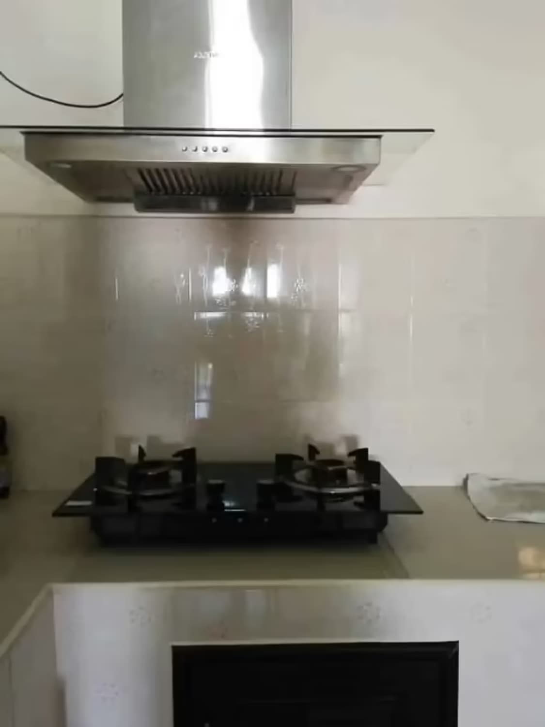 5 Bedroom House - Image 4