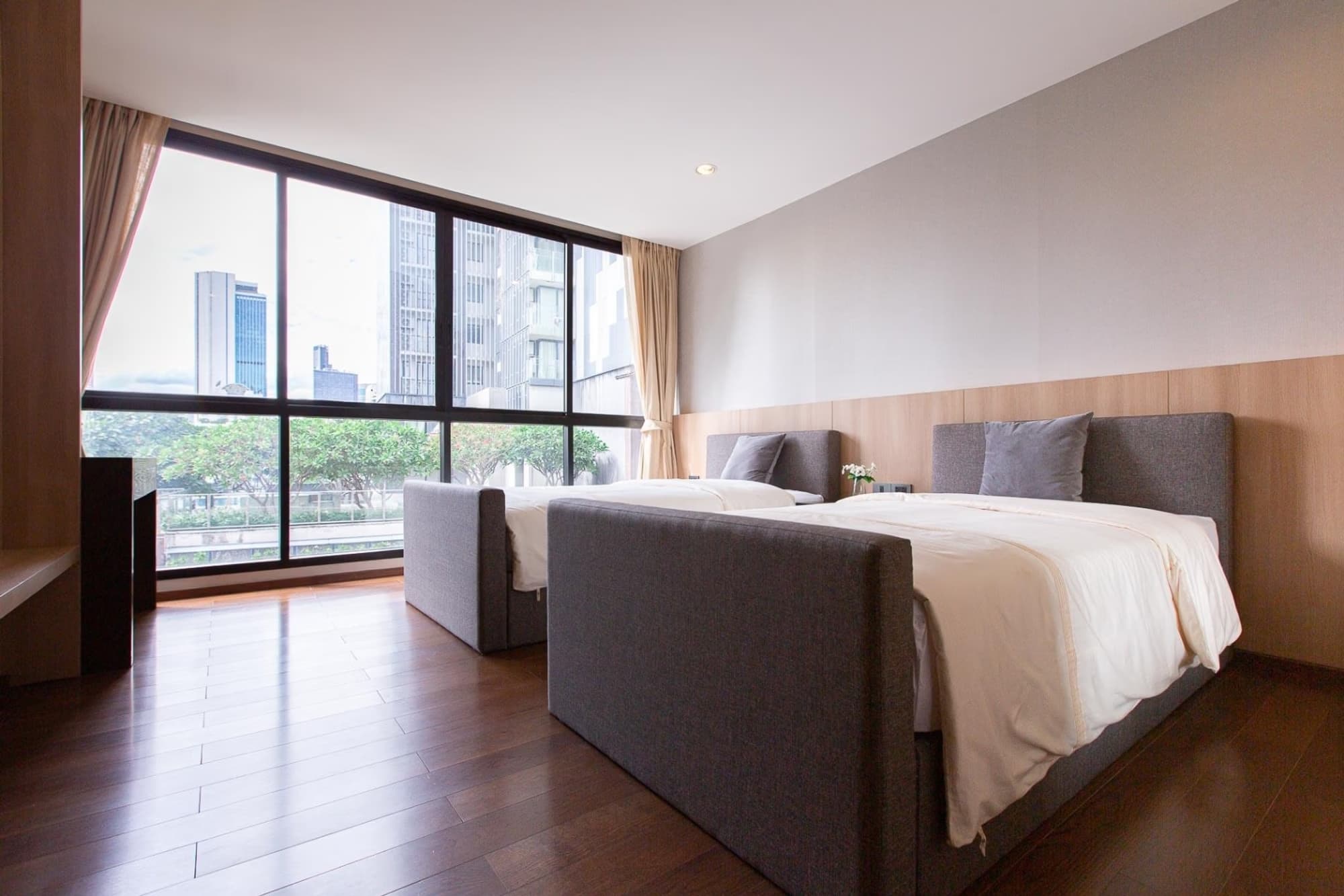 4 Bed Condo for Sale in Sathon - Image 4