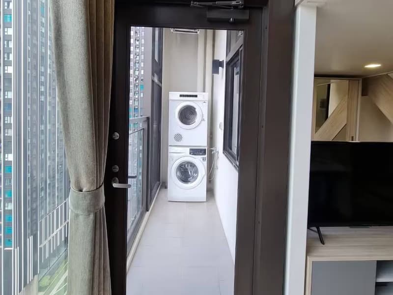 1 Bed Condo for Sale in Ratchathewi