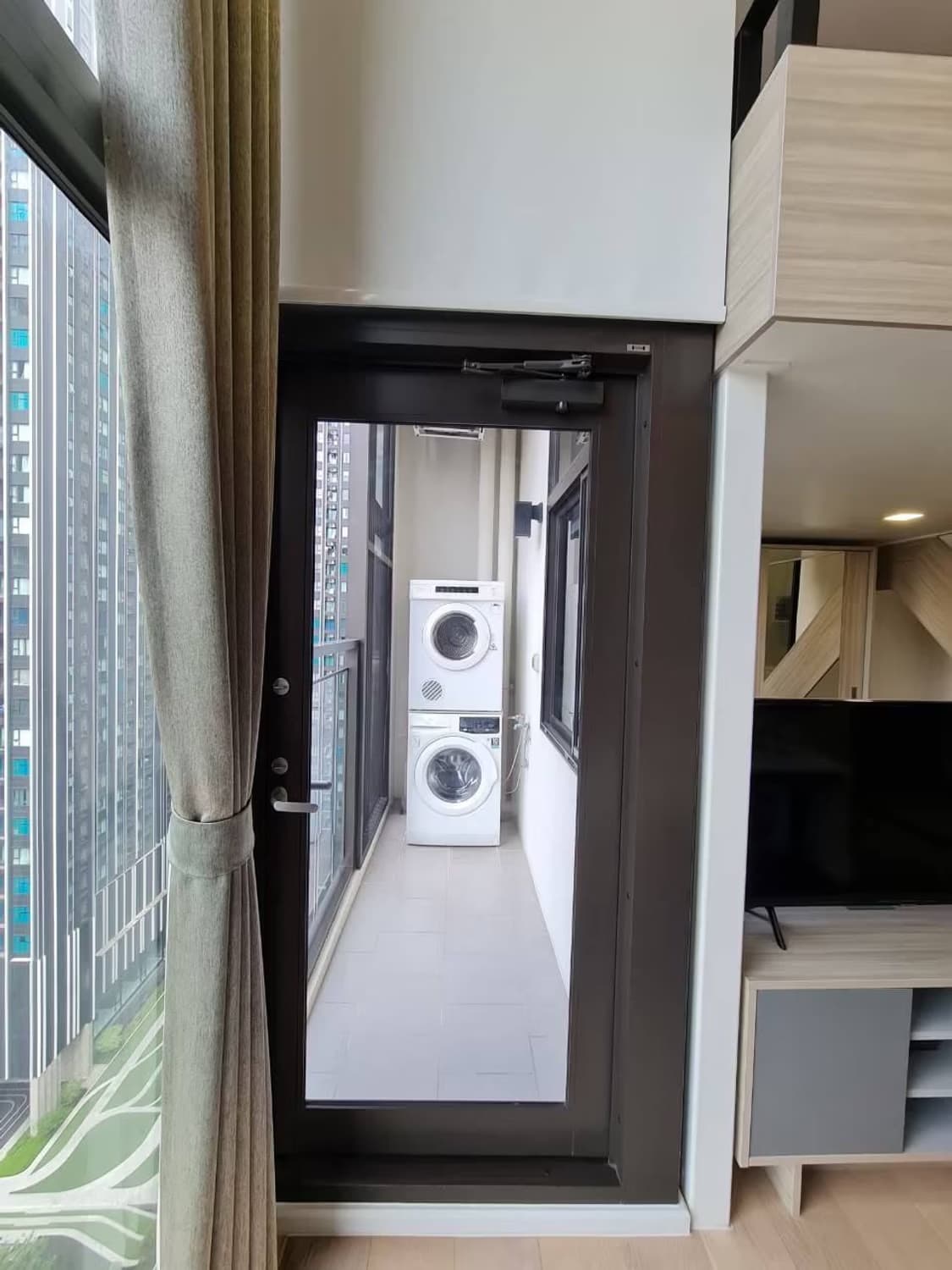 1 Bed Condo for Sale in Ratchathewi - Image 10