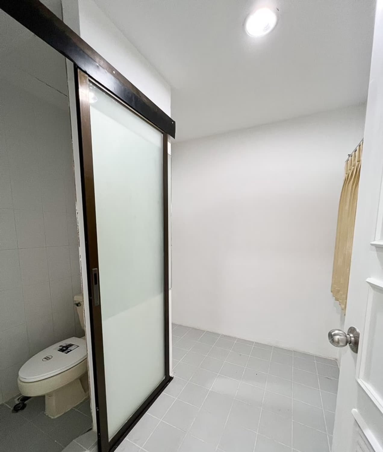 1 Bedroom Condo - Image 5