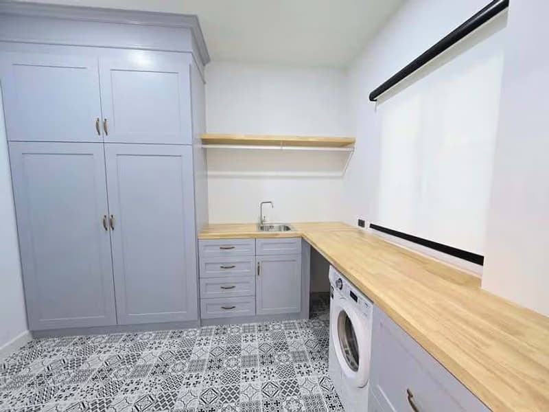 4 Bed House for Rent and Sale in Hang Dong