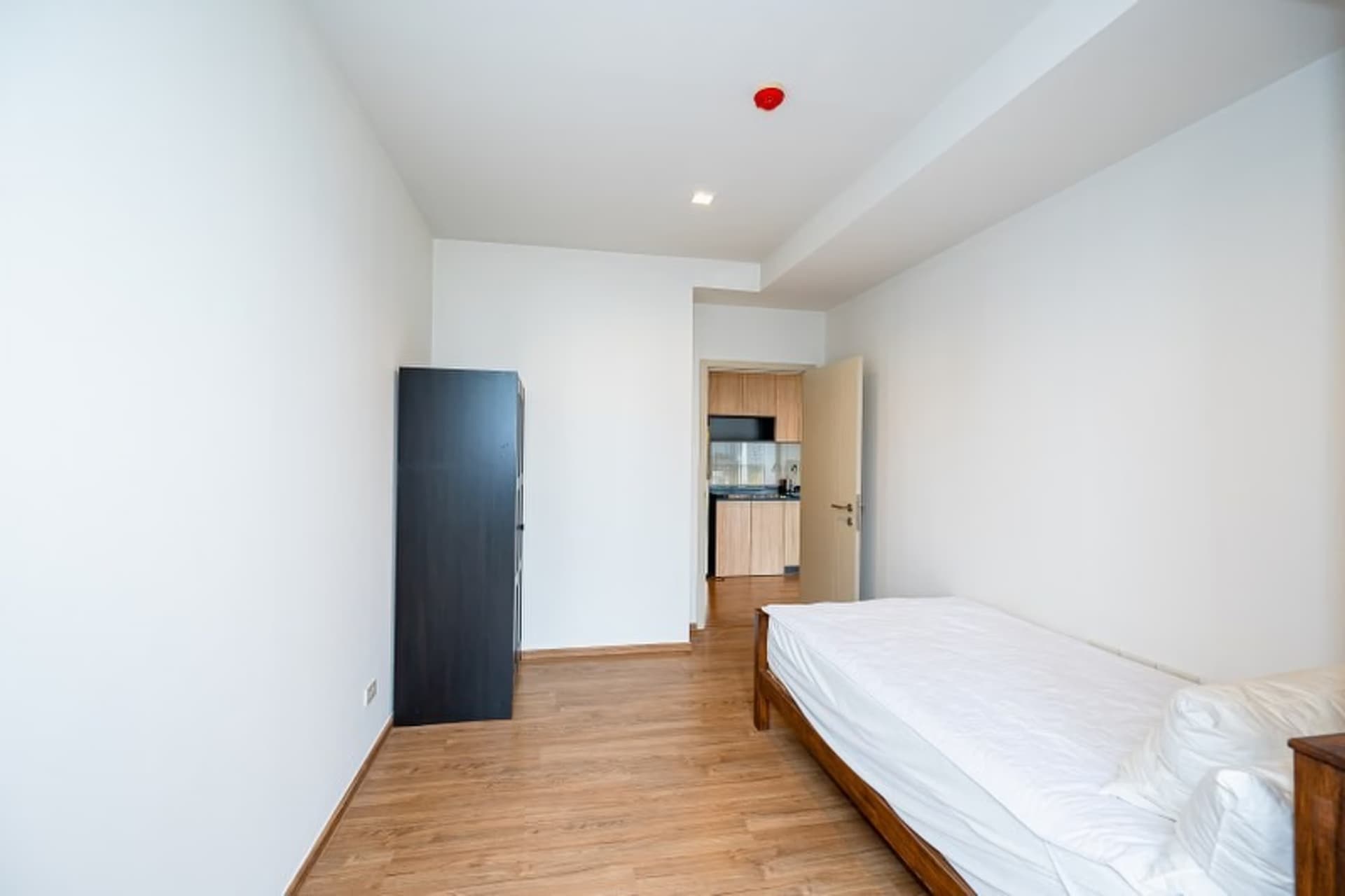2 Bed Condo for Rent in Watthana - Image 10