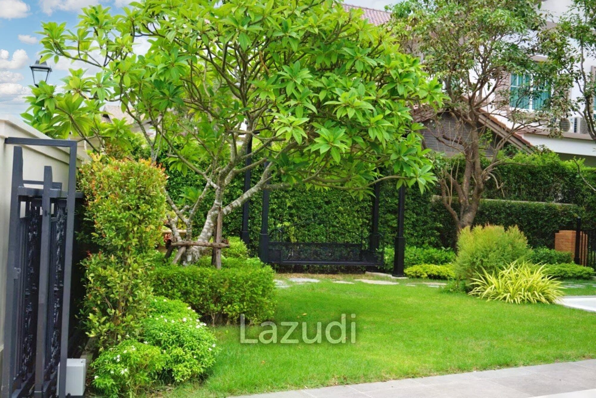 4 Bedroom House - Image 12