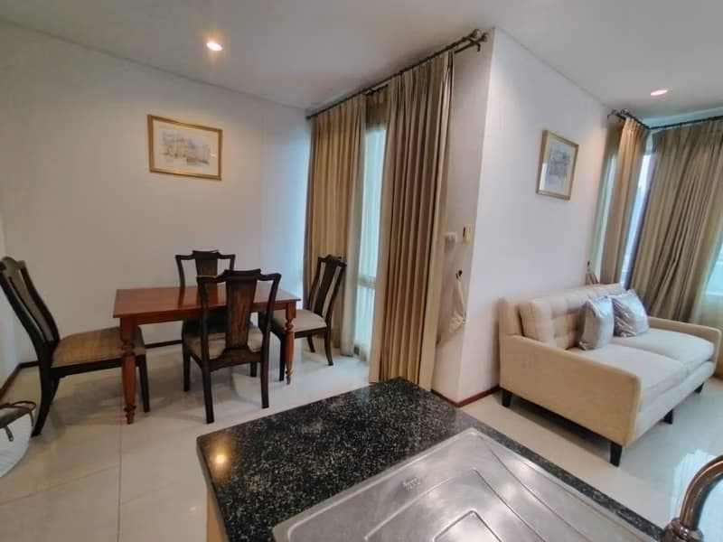 1 Bed Condo for Rent in Khlong San