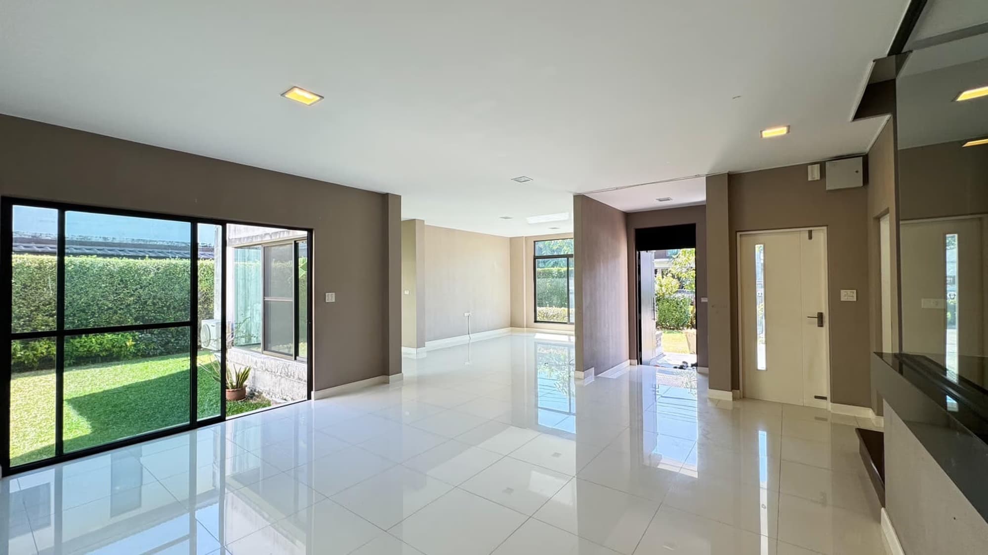 House for Sale at Manthana Rama 9 - Srinakarin - Image 3