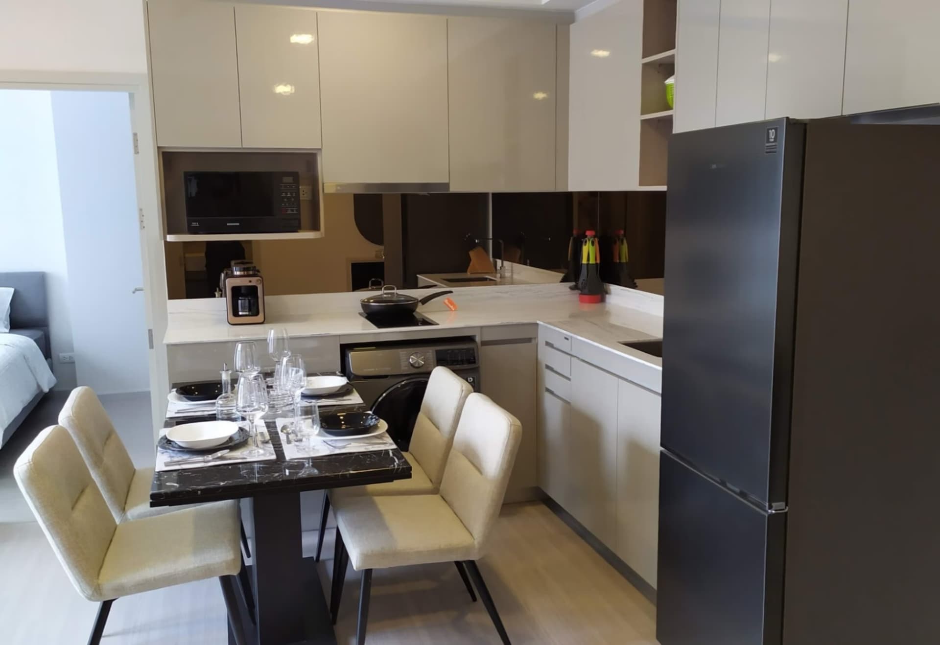 2 Bed Condo for Sale in Khlong Toei - Image 6