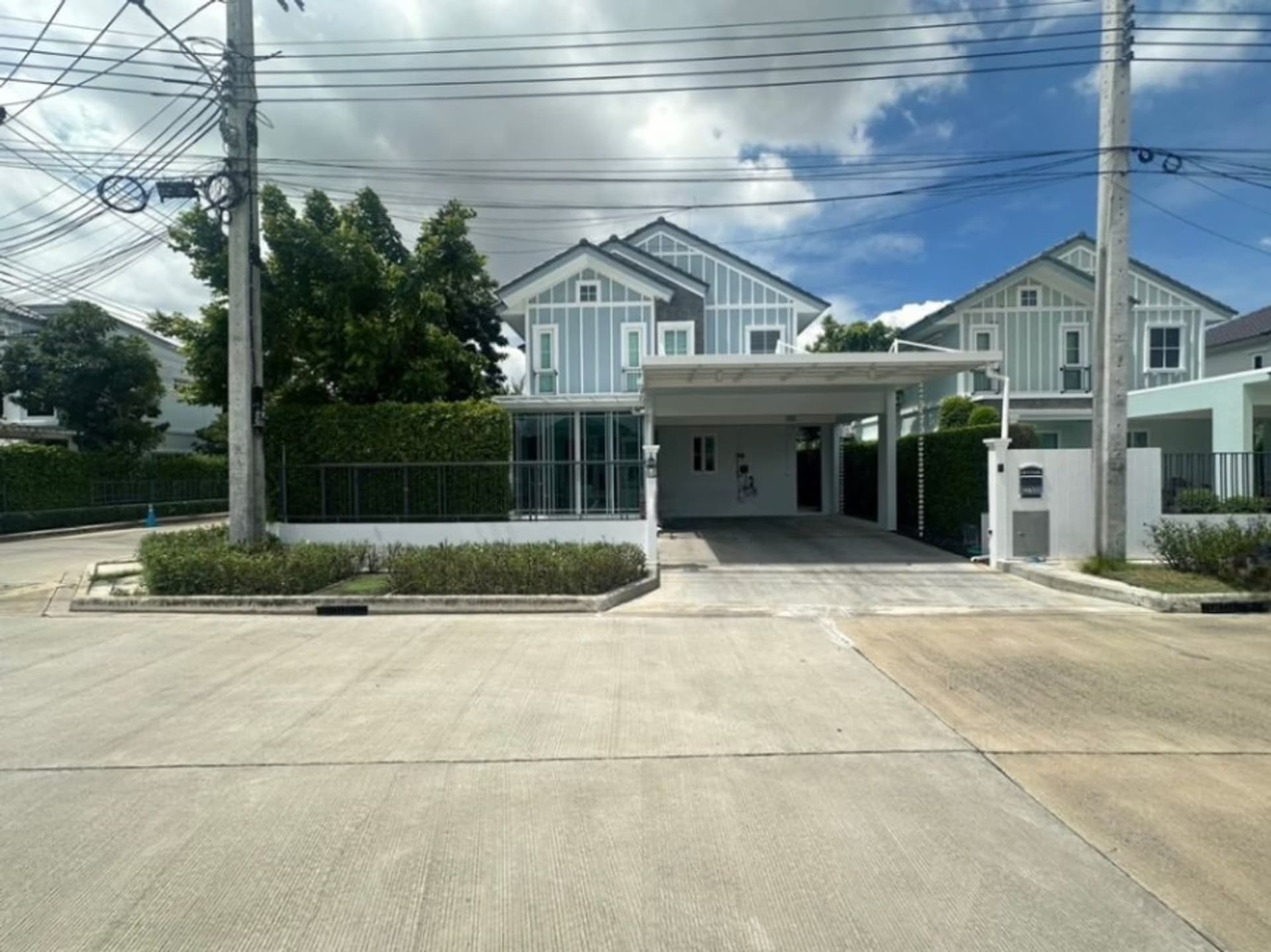 4 Bed House for Rent in Bang Phli - Image 1
