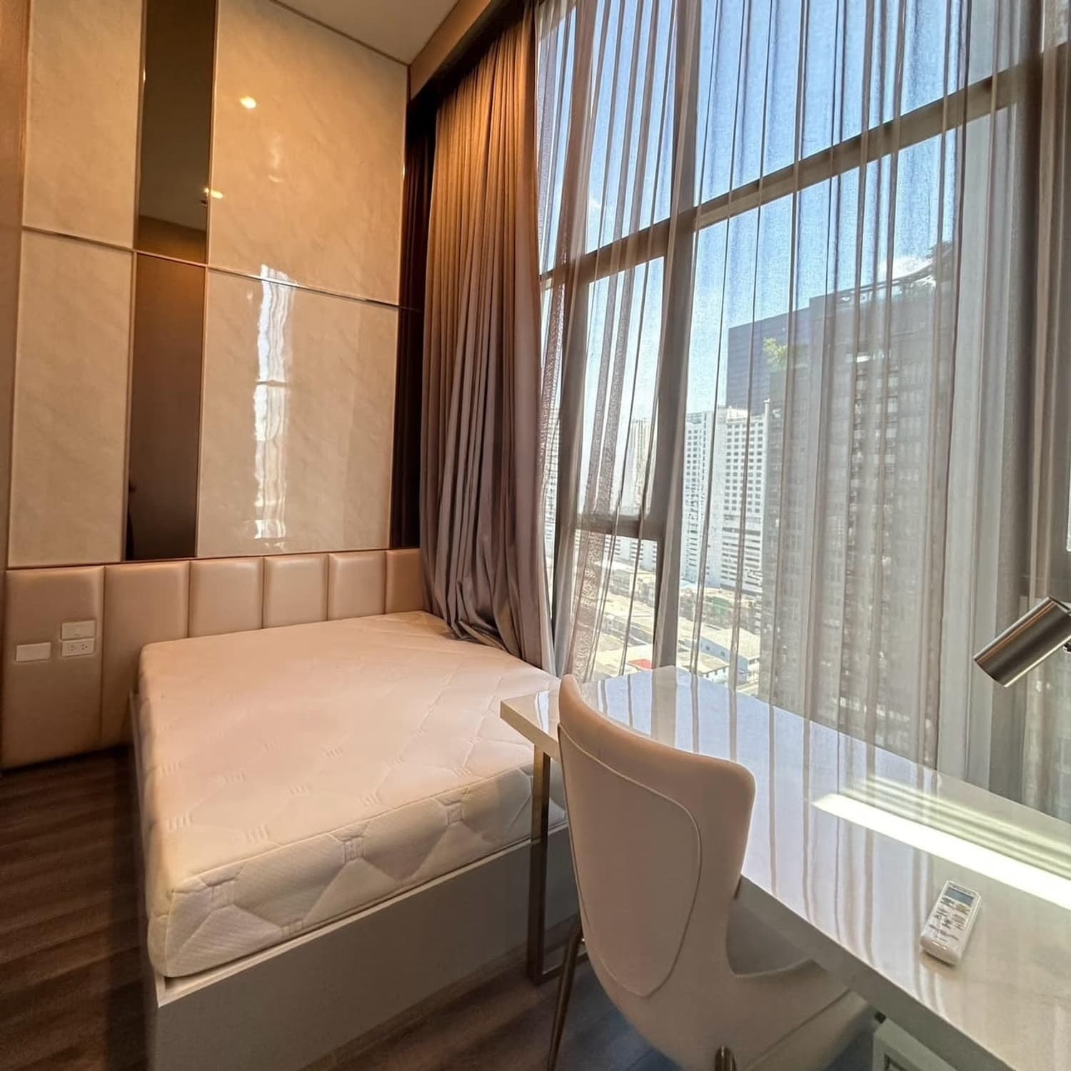 2 ห้องนอน Condo สำหรับ จำหน่าย ใน ดินแดง - Image 5