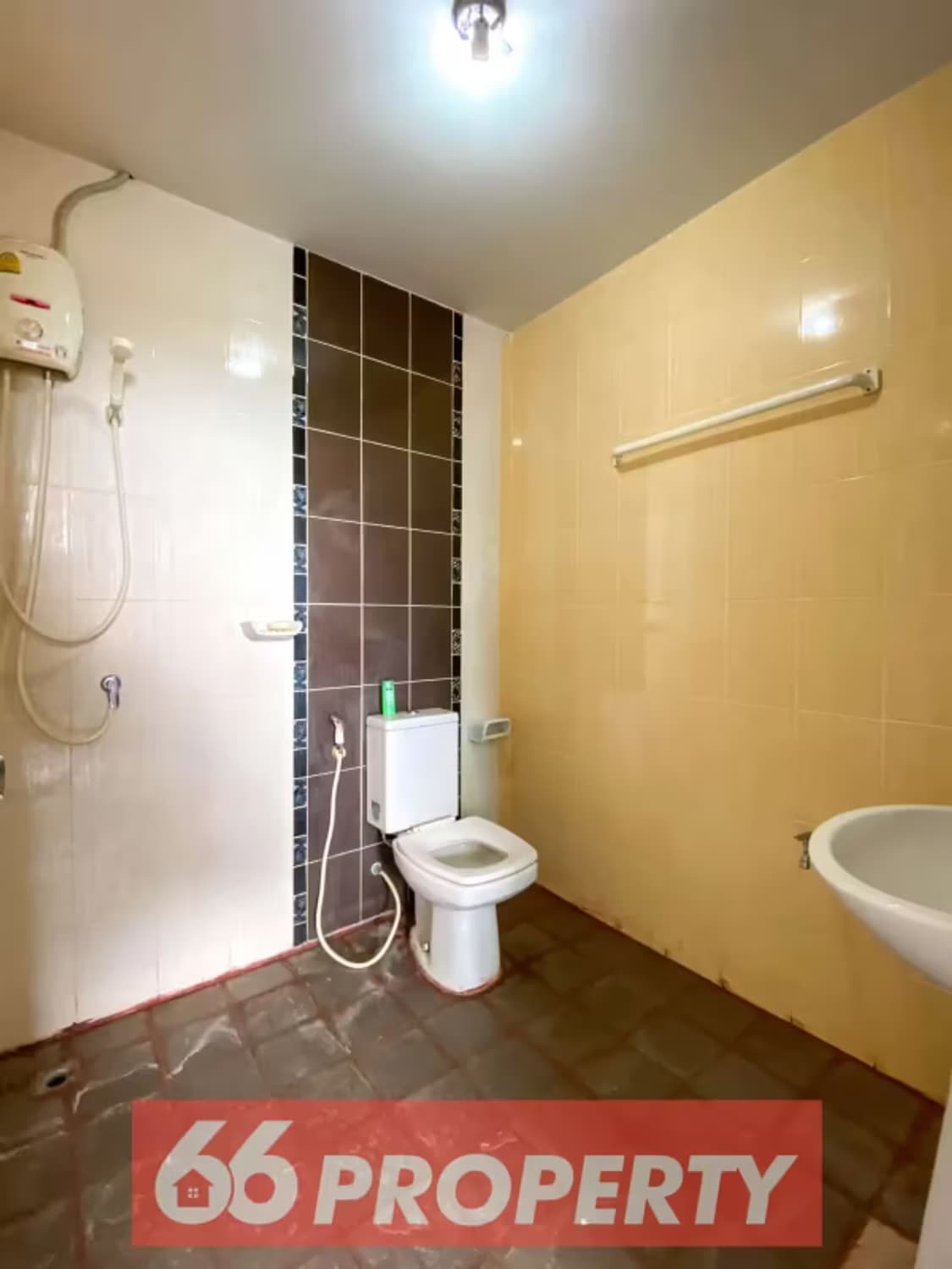 2 Bedroom House - Image 14