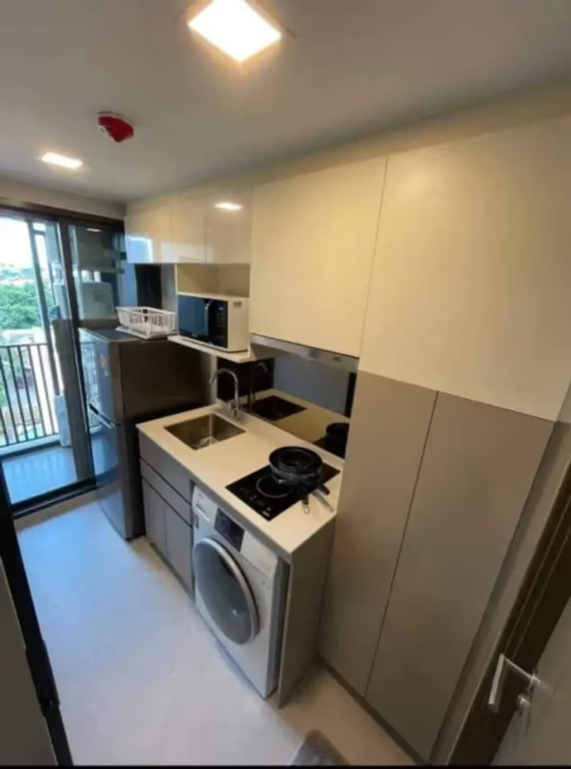 1 Bedroom Condo - Image 2