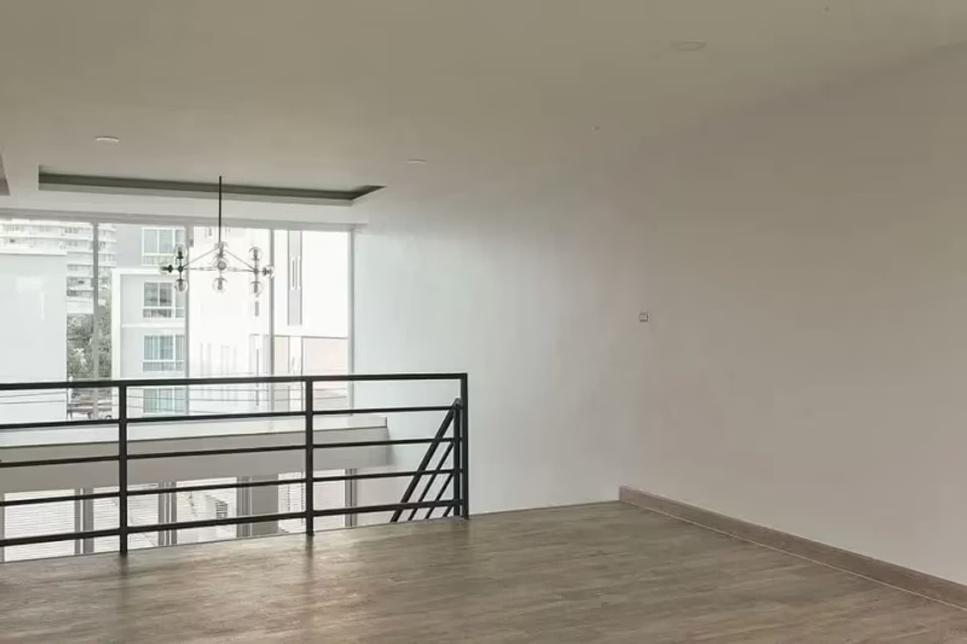 1 Bedroom House - Image 8