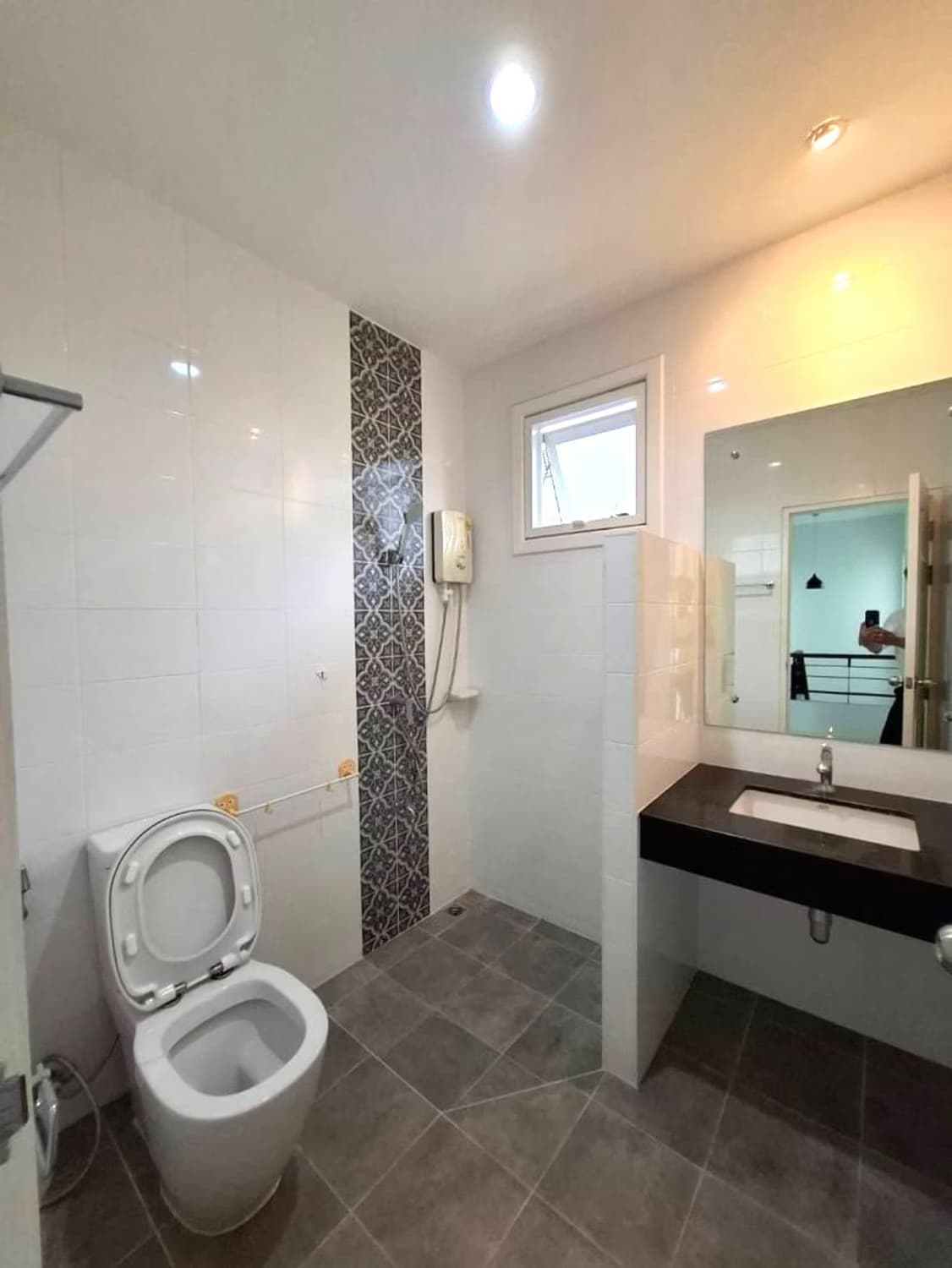 3 Bed House for Rent in Saraphi - Image 10