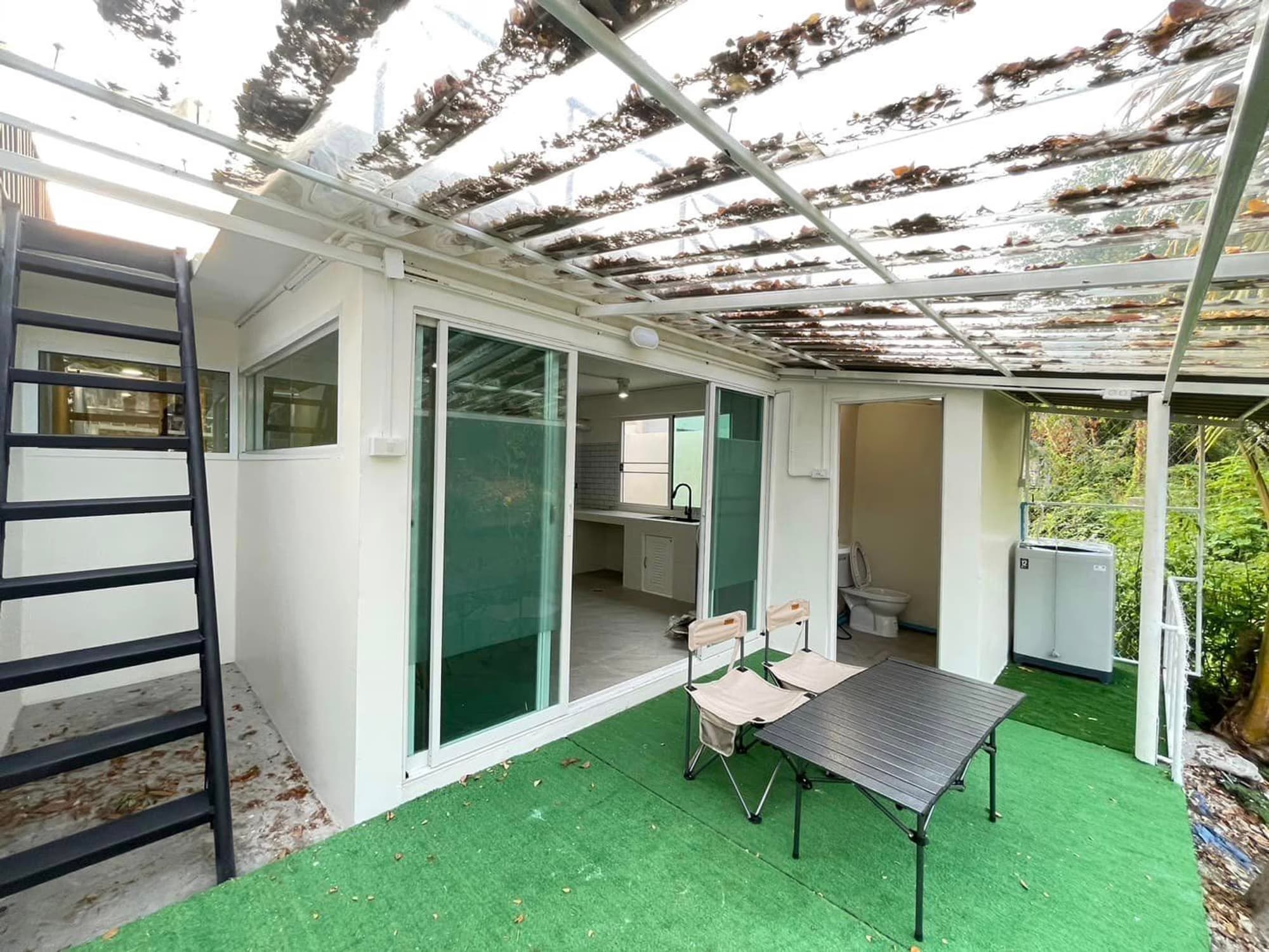 2 Bed House for Rent in Mueang Chiang Mai - Image 3