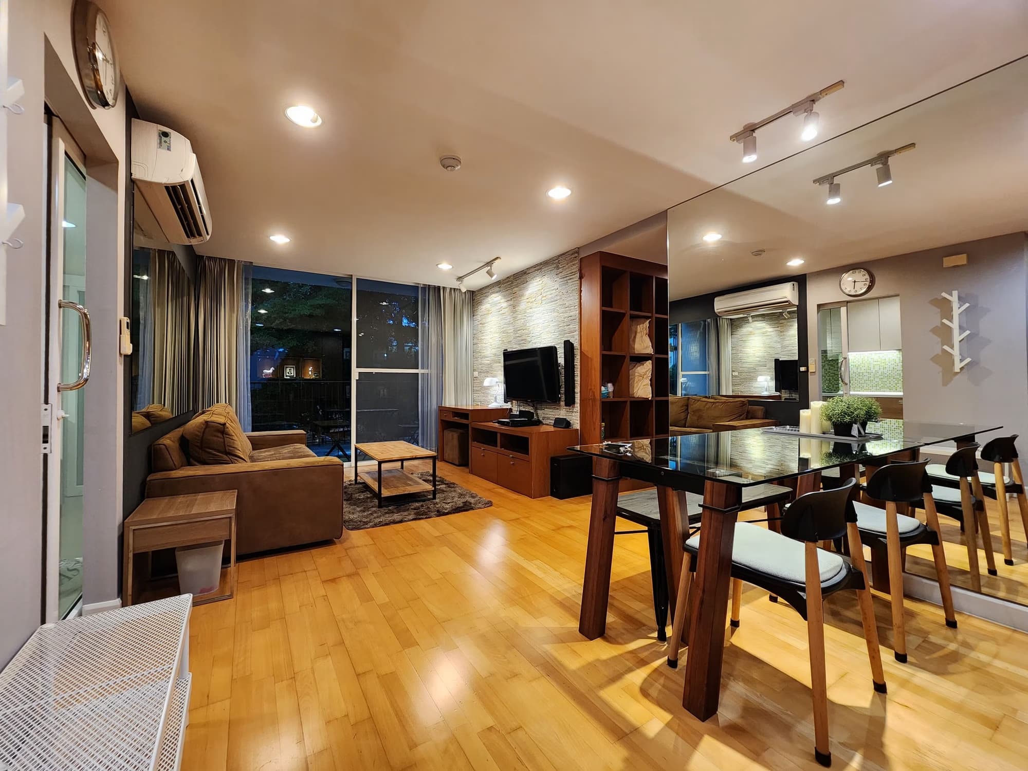 2 ห้องนอน Condo สำหรับ จำหน่าย ใน 	คลองสาน - Image 2