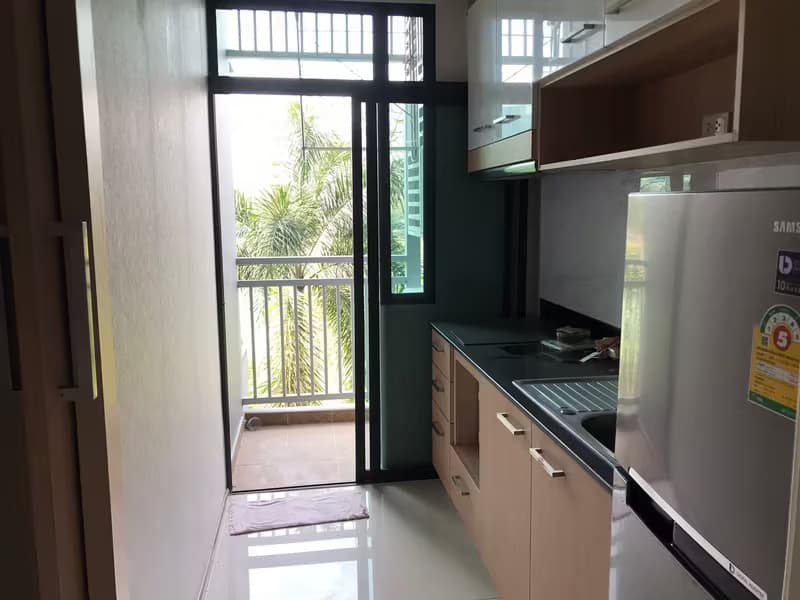 1 Bedroom Condo
