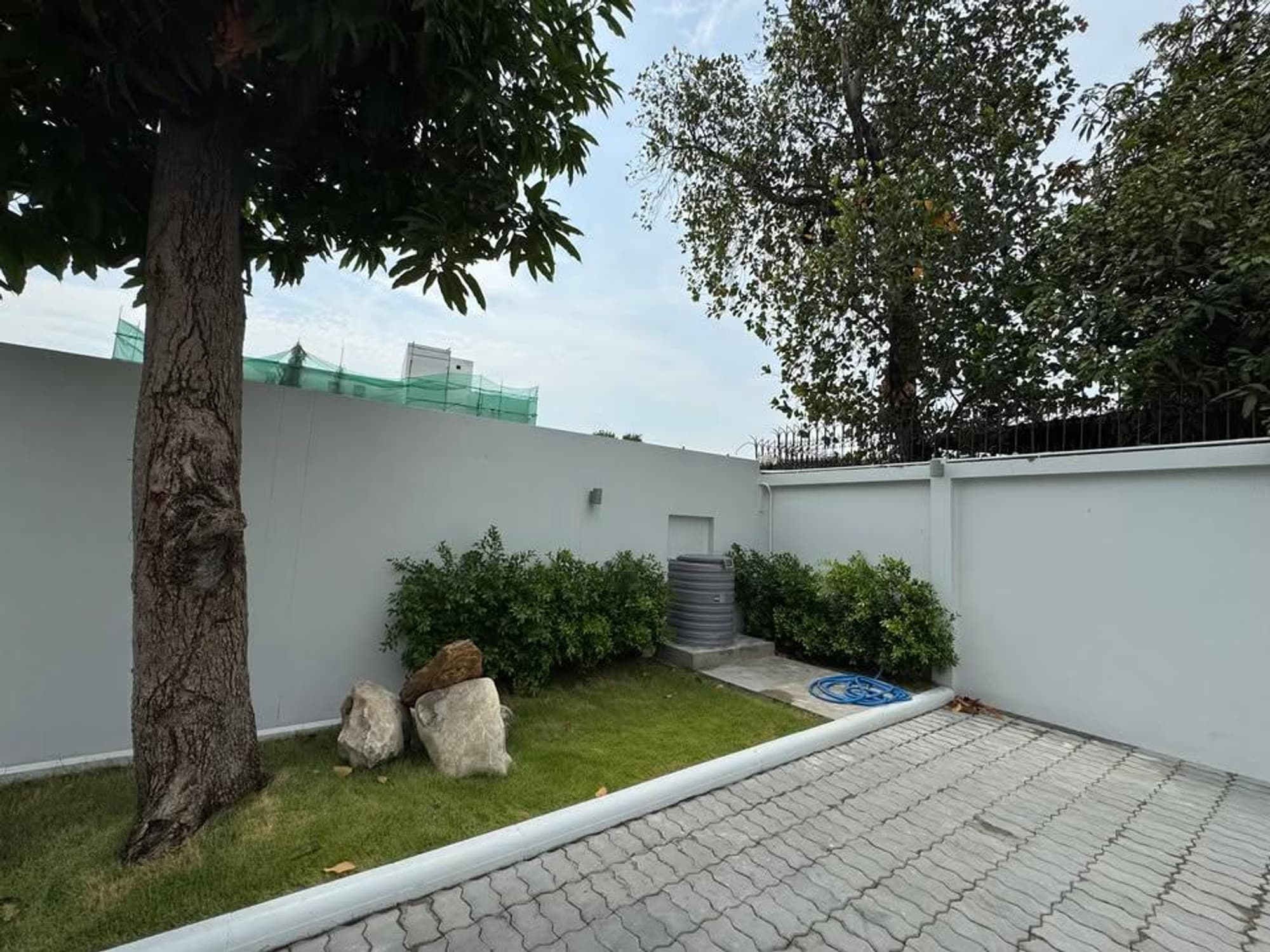 4 Bed House for Rent in Watthana - Image 28