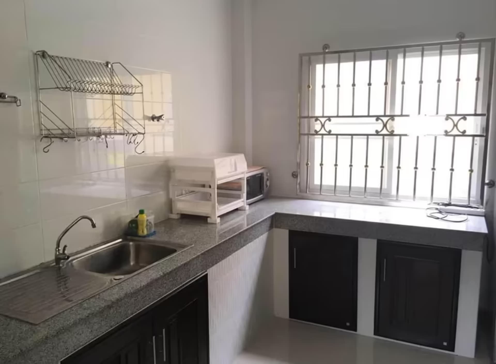 4 Bedroom House - Image 10