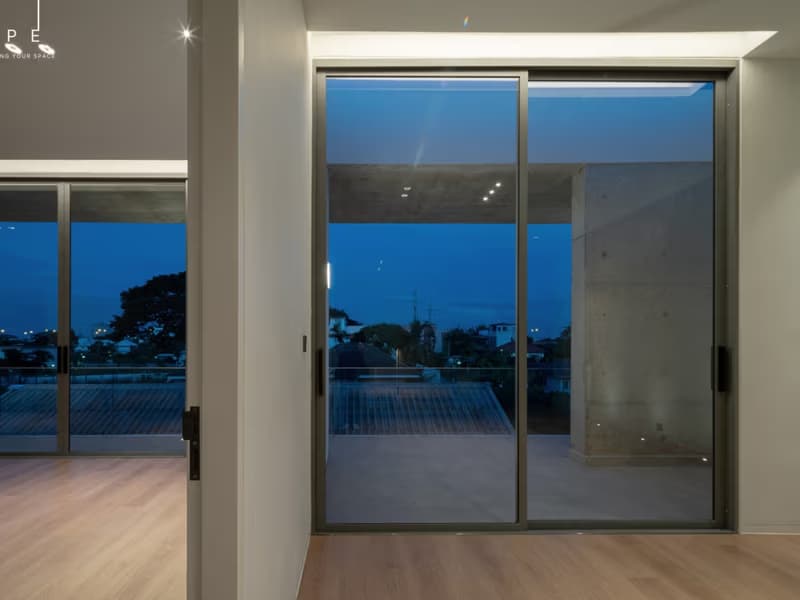 4 Bed House for Sale in Watthana