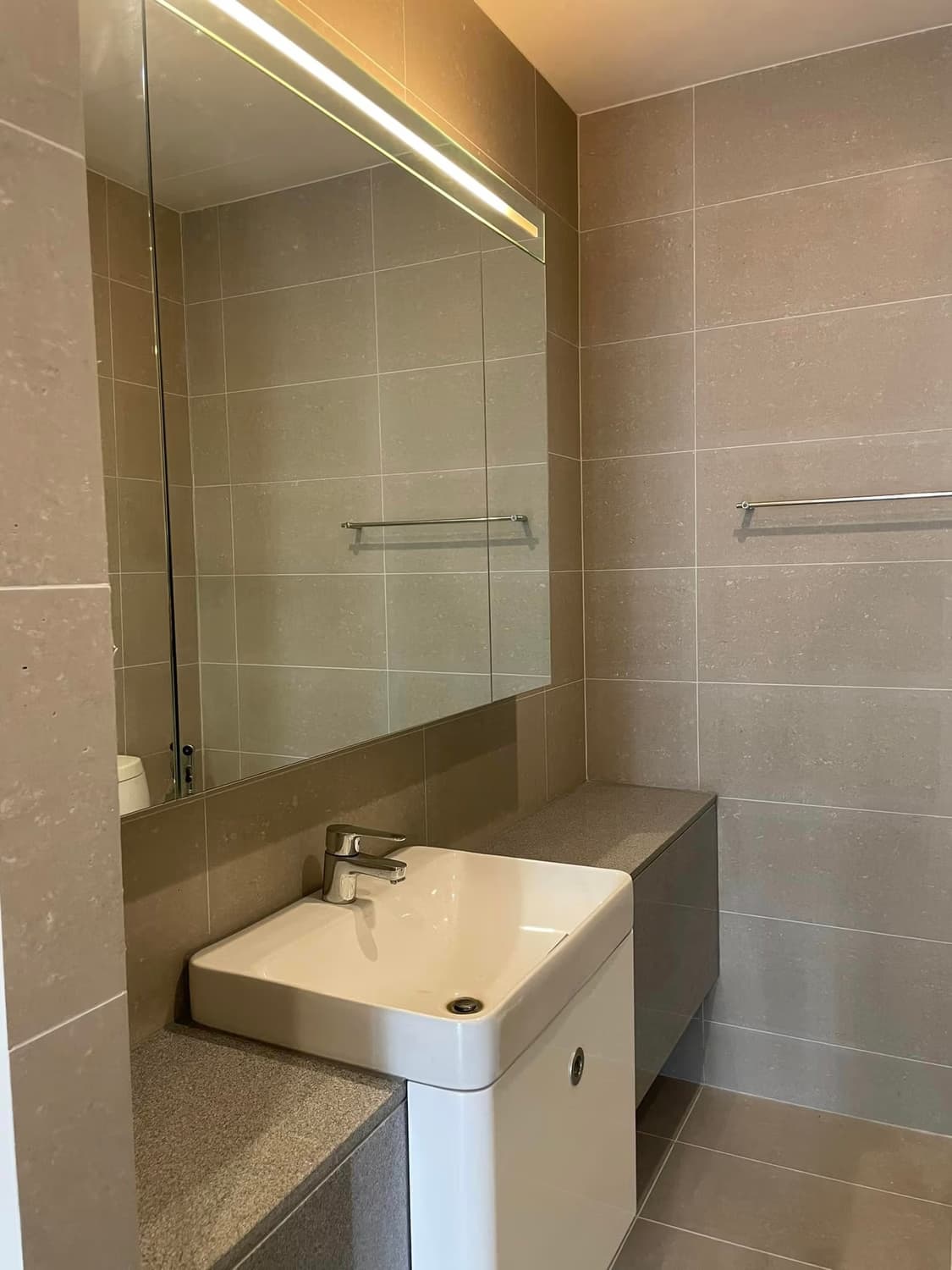 Condo for Sale at Noble Phloen Chit - Image 6