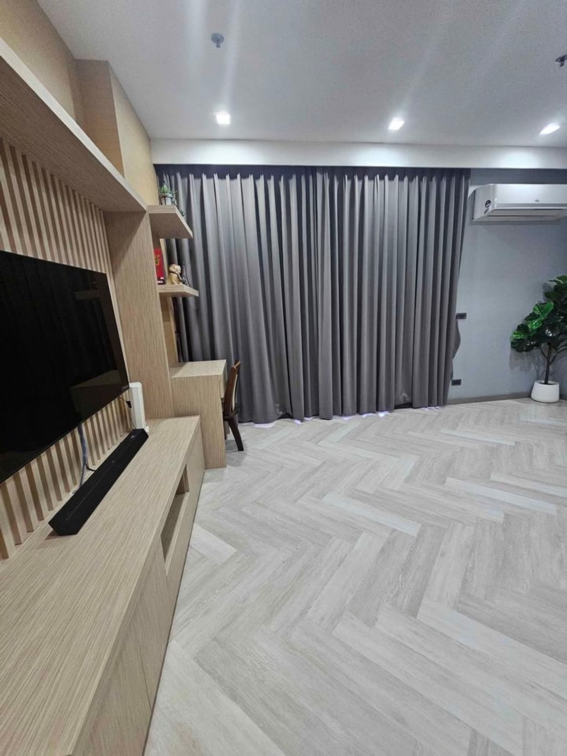 Condo for Sale at M Phayathai - Image 17