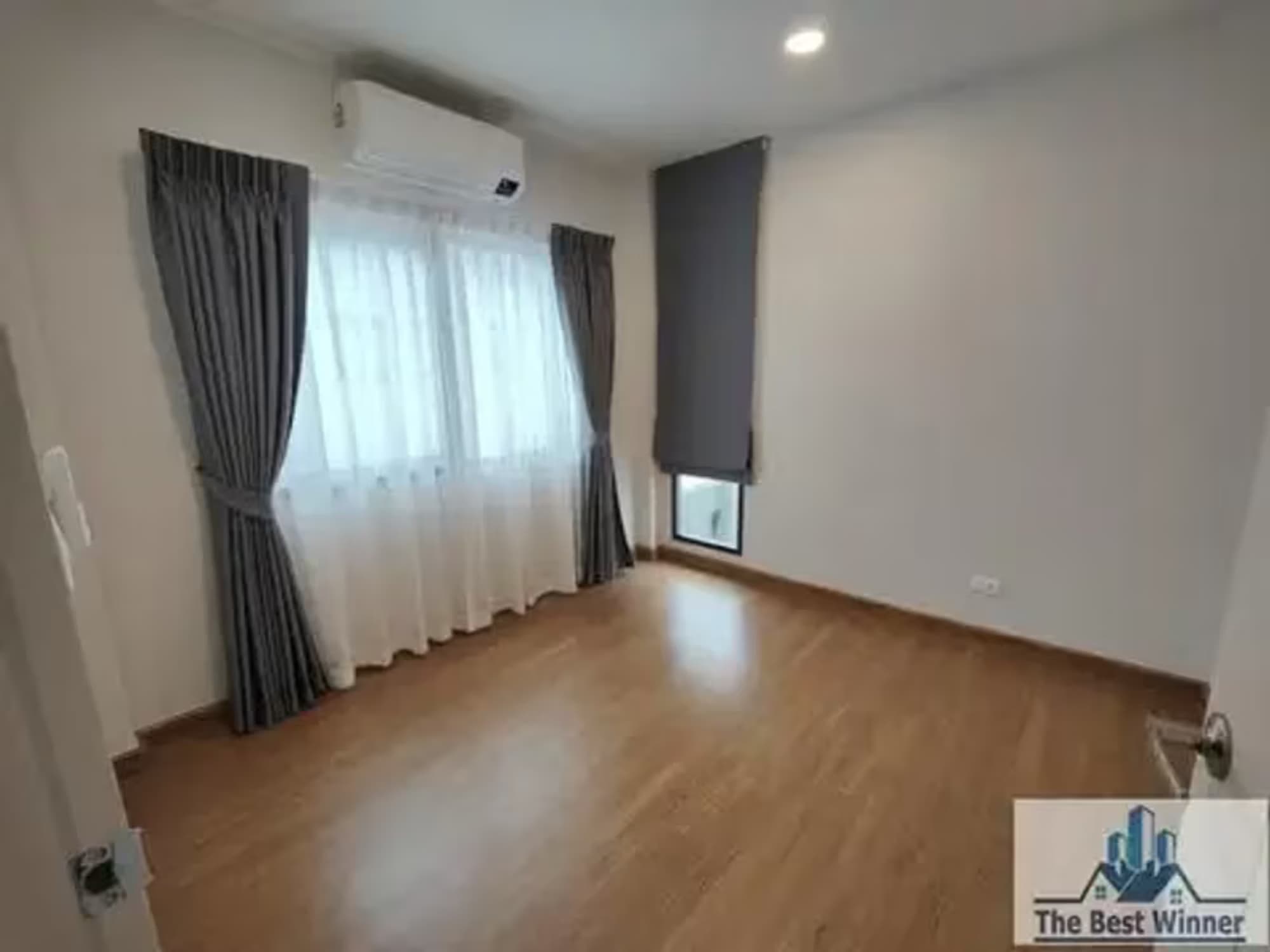 3 Bedroom House - Image 12