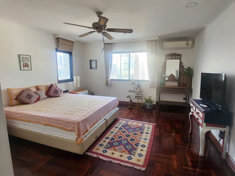3 Bed Condo for Rent in Watthana
