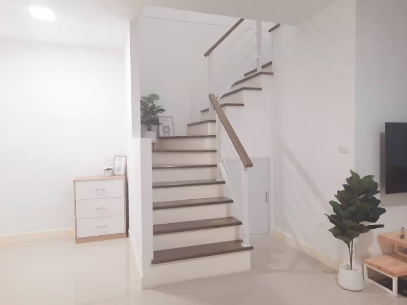 3 Bed Townhouse for Rent in Mueang Chiang Mai