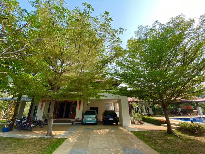 Lanna Contemporary Pool Villa