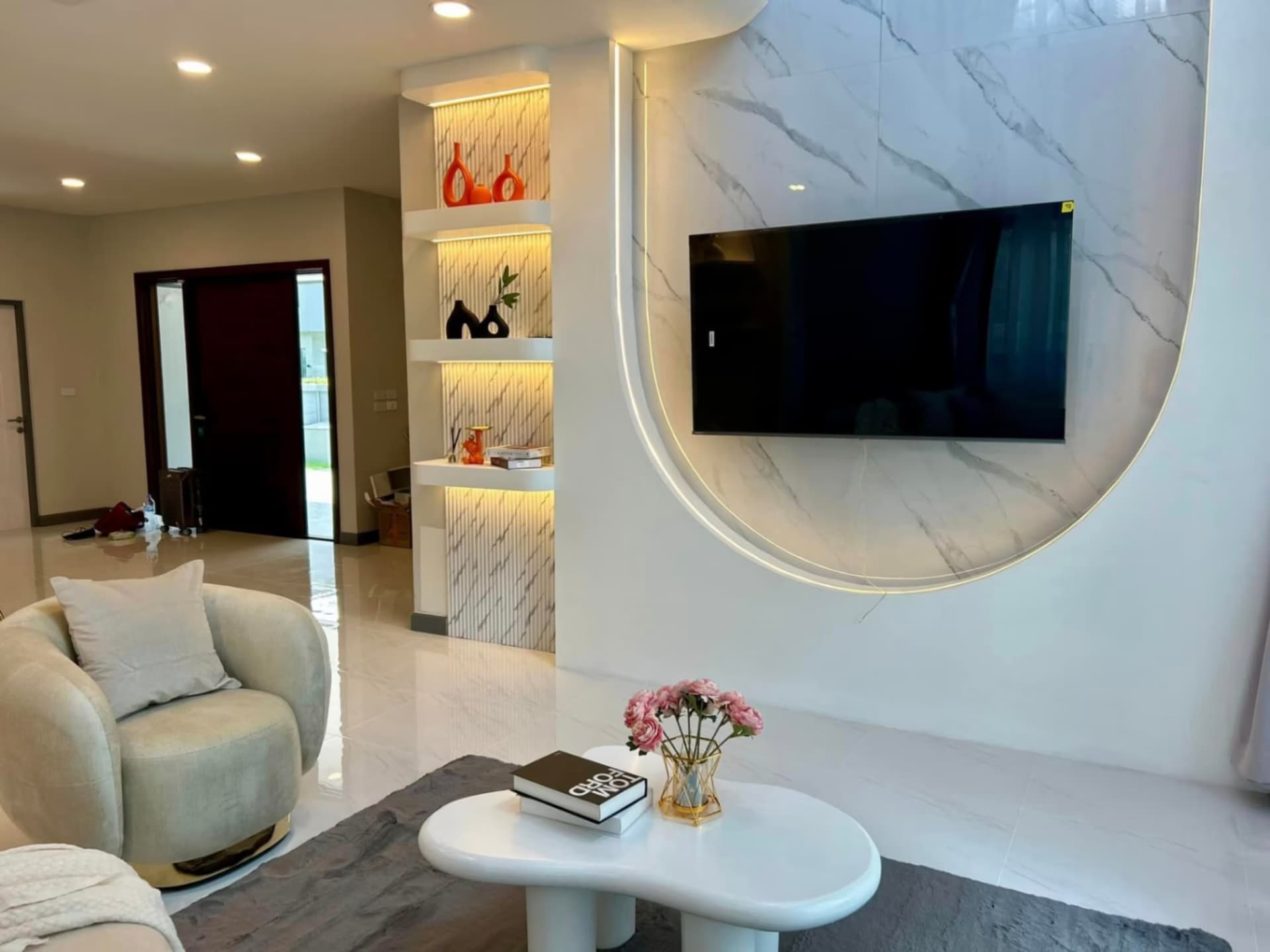 4 Bed House for Rent in Bang Phli - Image 3