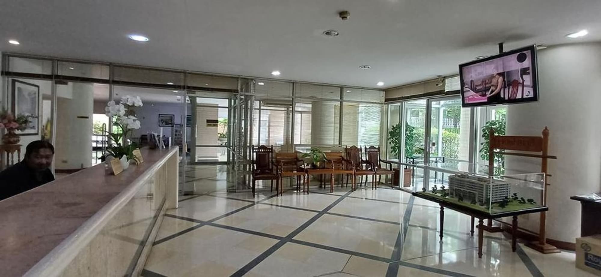 2 Bed Condo for Sale in Pathum Wan - Image 5