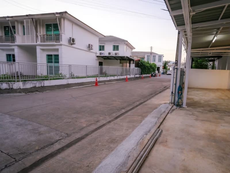 3 Bed Townhouse for Rent in Mueang Chiang Mai