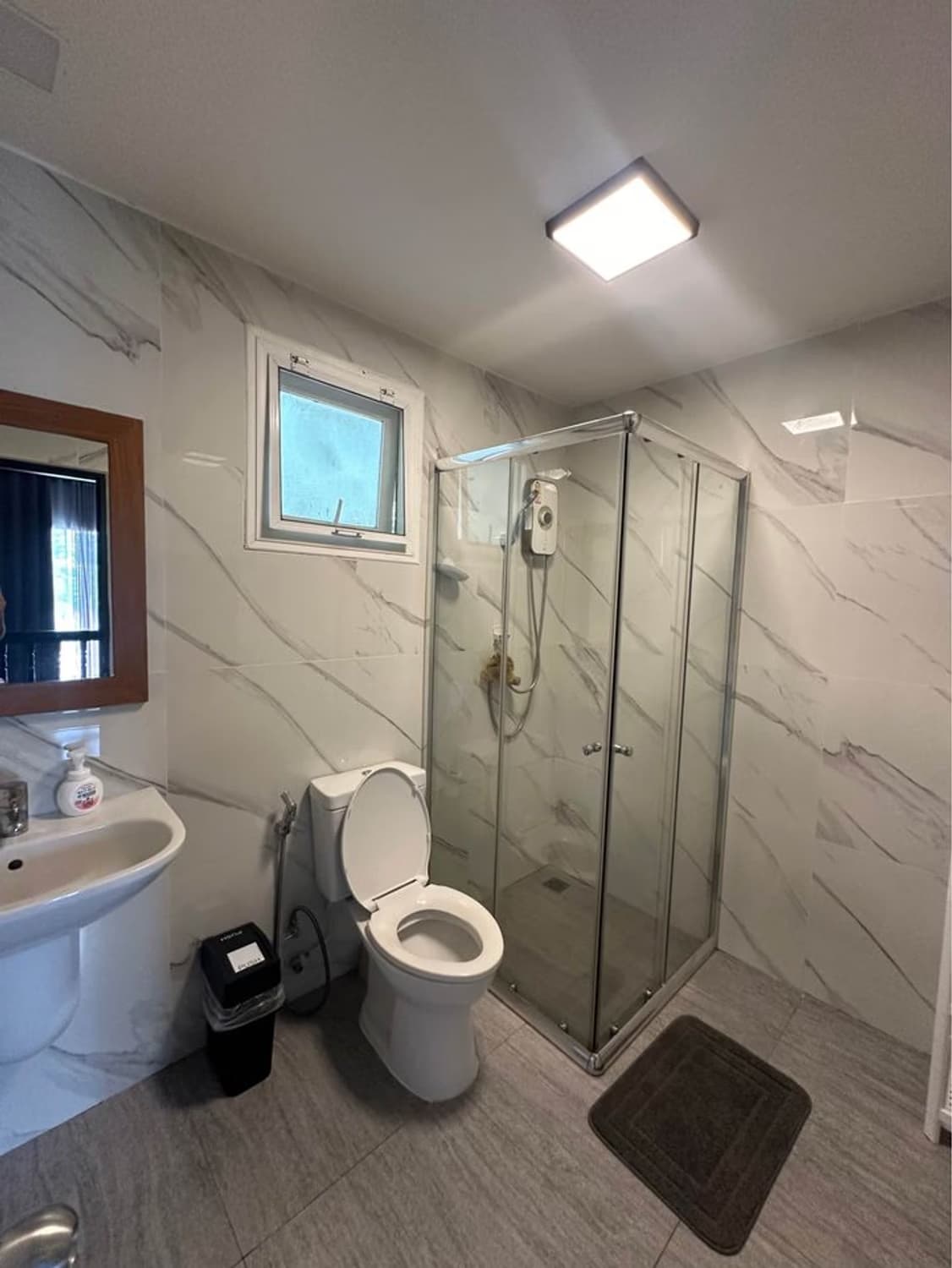 3 Bed House for Rent in Hang Dong - Image 4